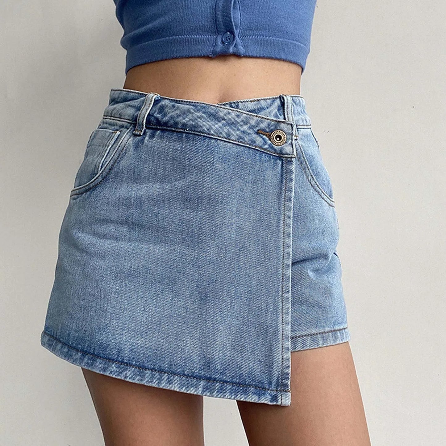 Stilvoller Mini-Jeansrock İm Retro-A-Linien-Stil