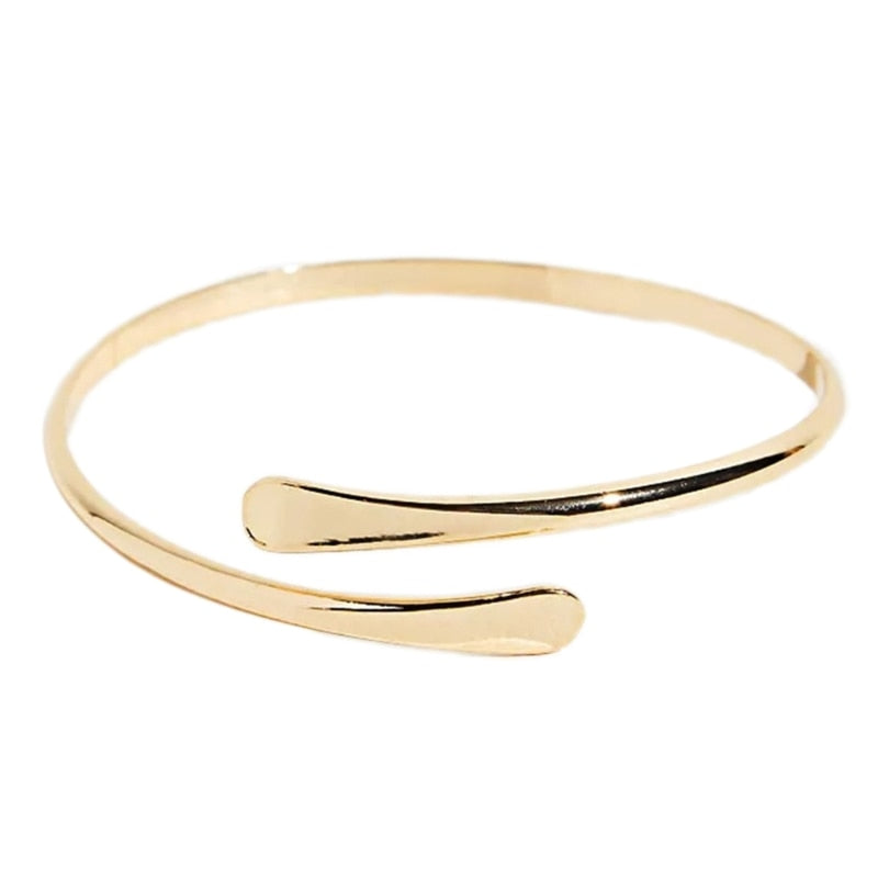 Verstellbares Dünnes Armband Mit Spiralmuster