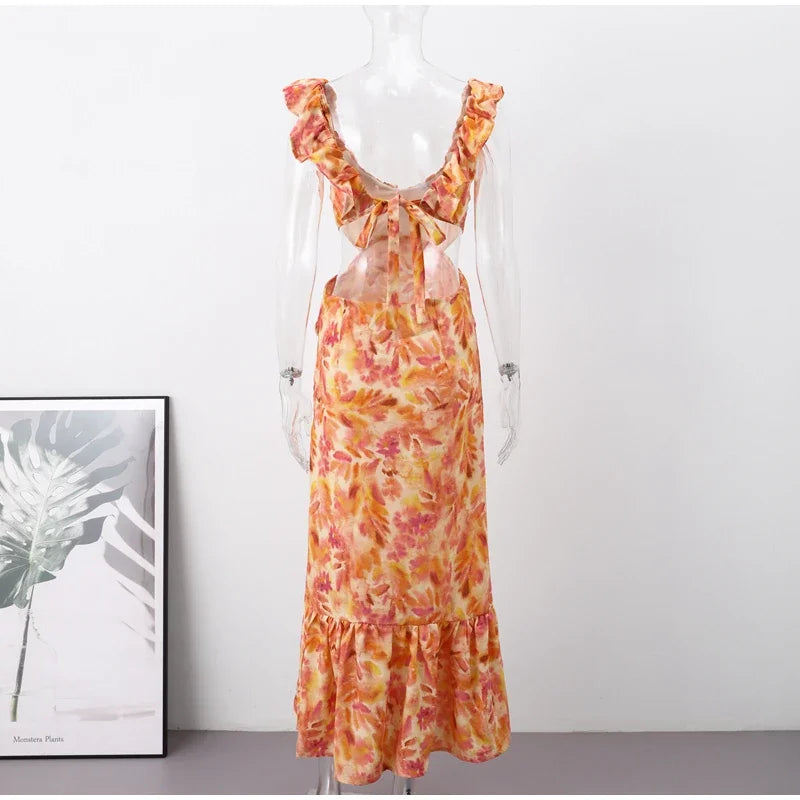 Langes Sommerkleid Mit Tiefem V-Ausschnitt Und Rüschen