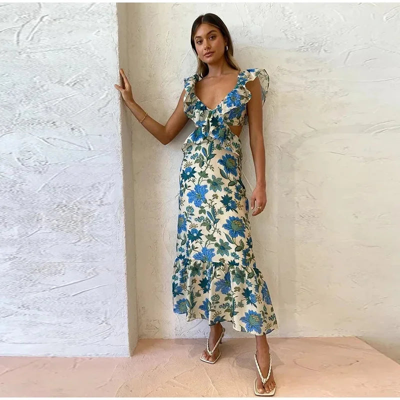Langes Sommerkleid Mit Tiefem V-Ausschnitt Und Rüschen