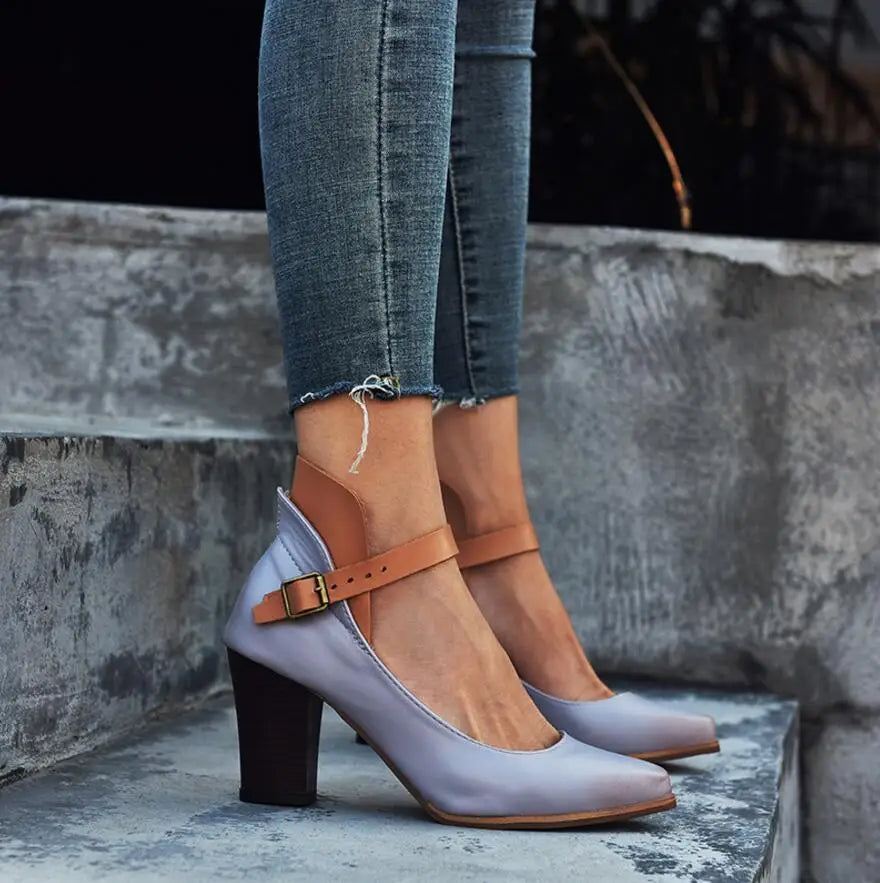 Stilvolle High Heels Mit Schnallendesign