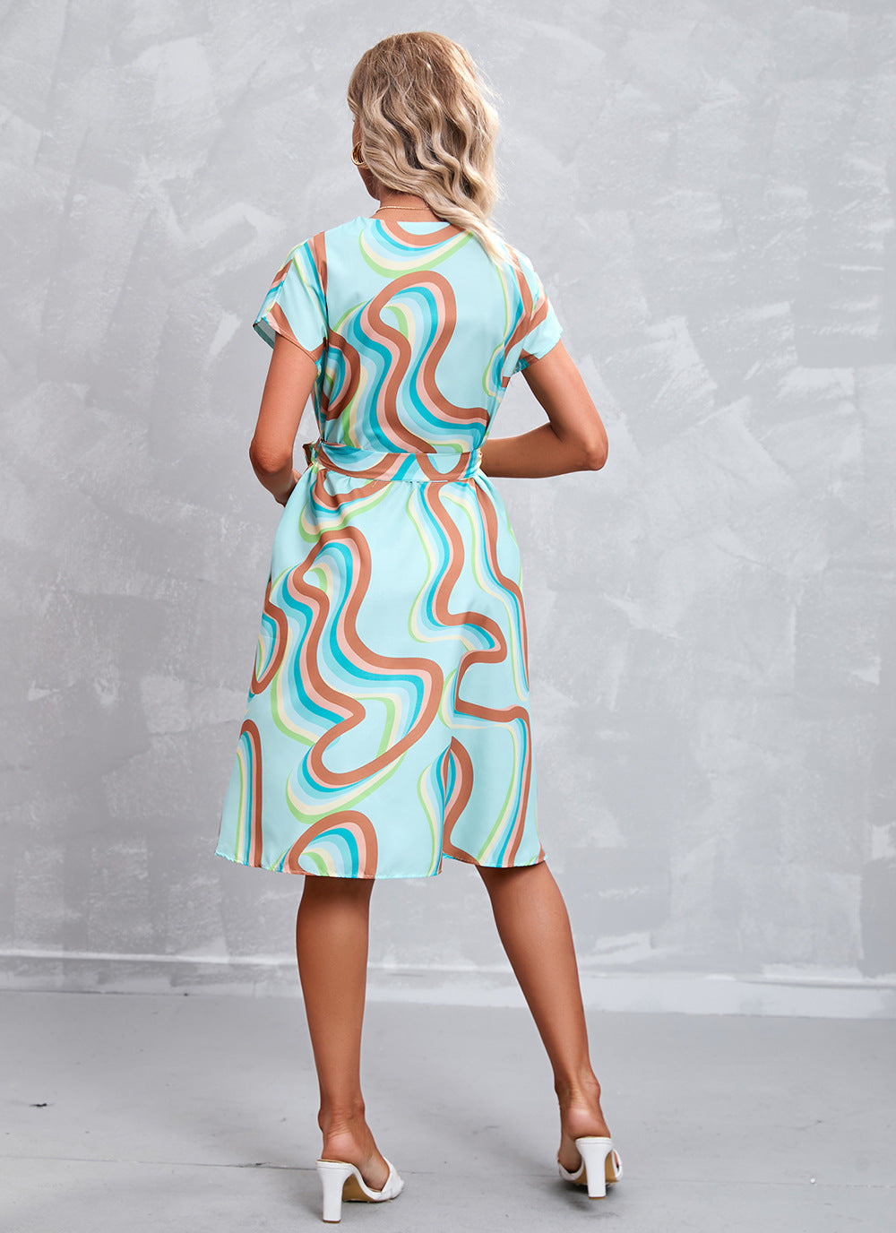 Geknöpftes, Kurzärmliges Midikleid