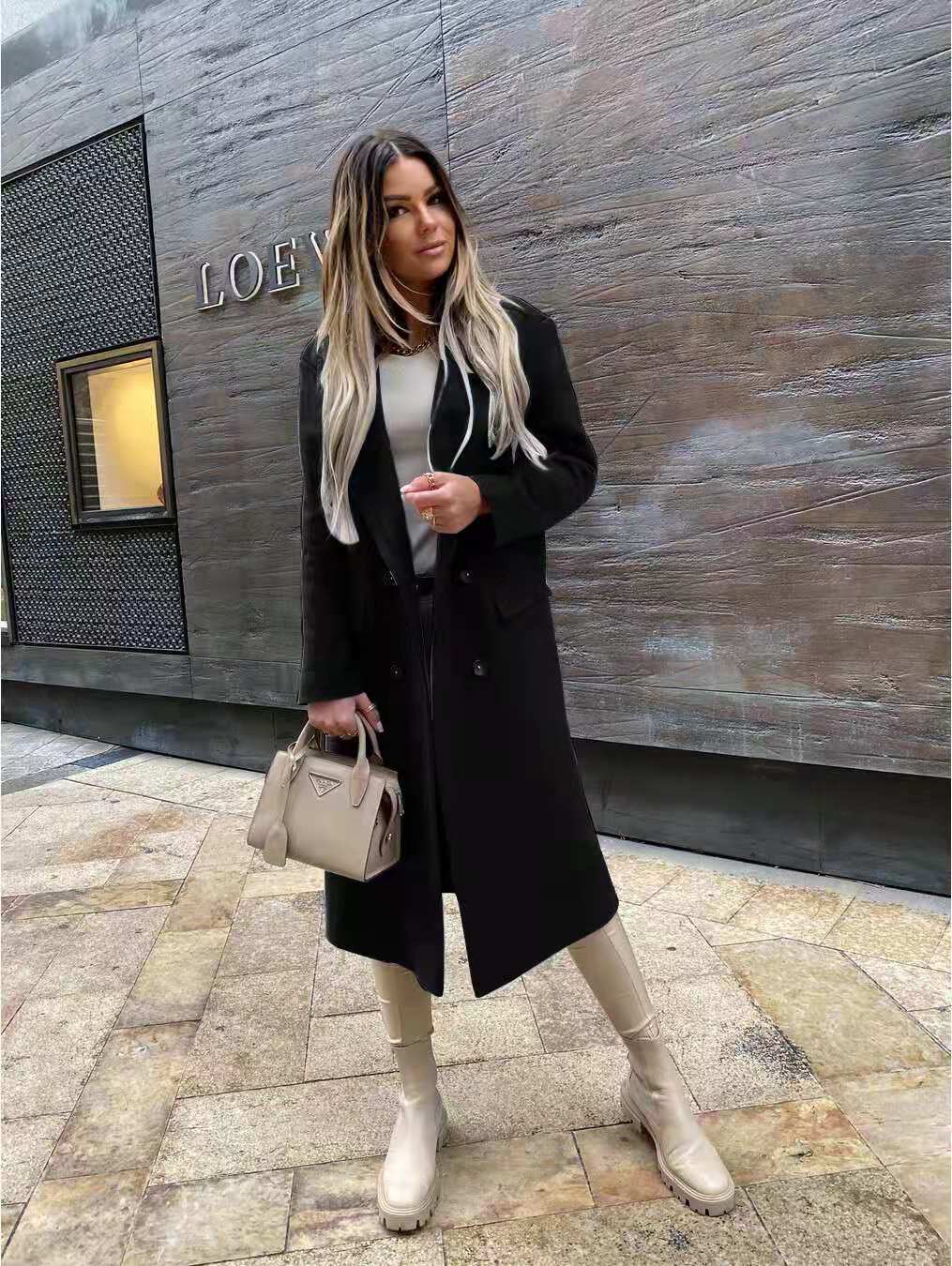 Langärmliger Mantel İm Retro-Stil
