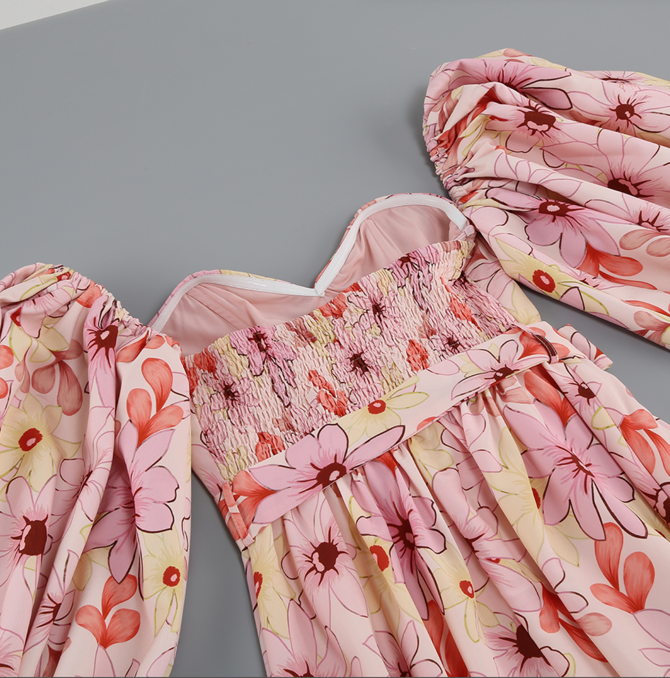 Langärmliges Maxikleid Mit Blumendruck