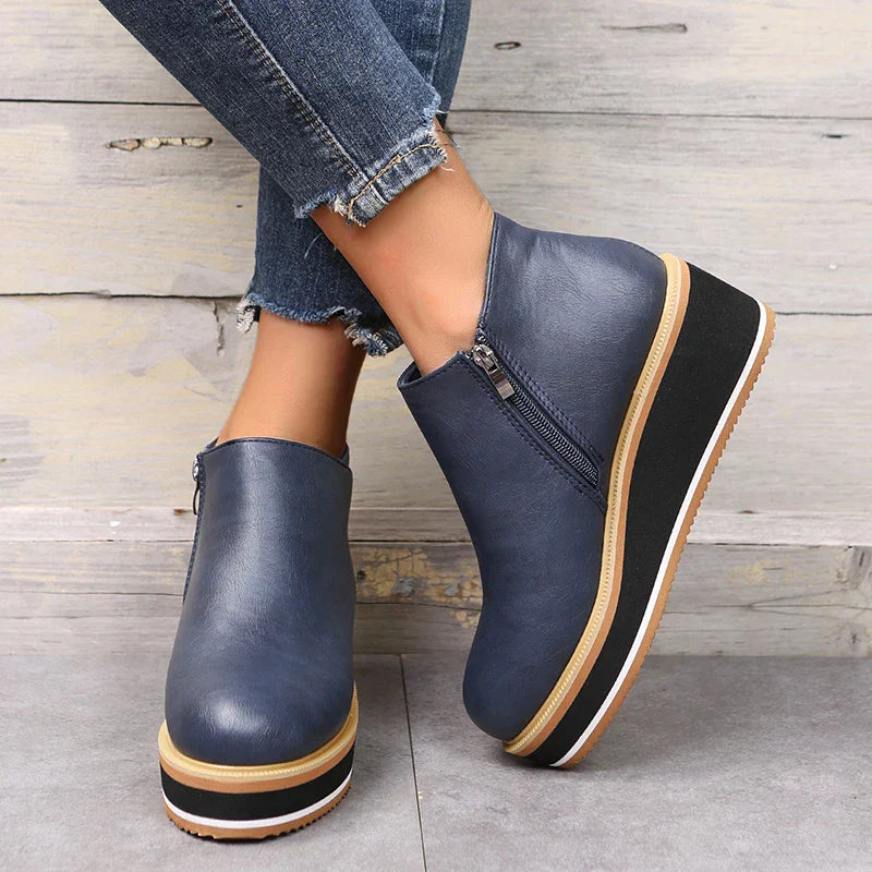 Stiefel Mit Reißverschluss İm Eleganten Design