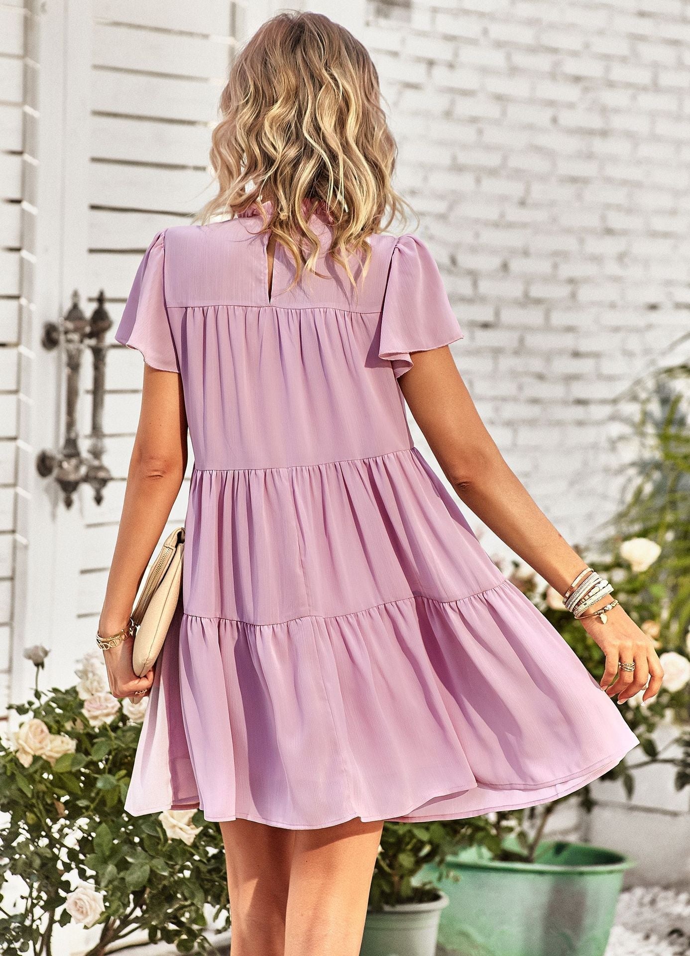 Kurzärmliges Minikleid Mit Volantdetail