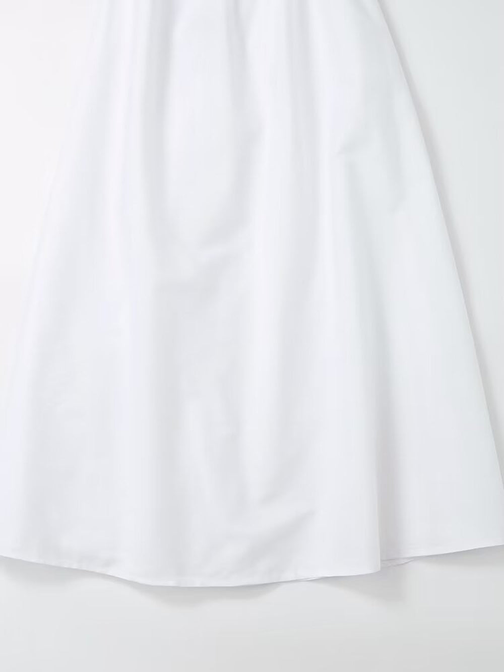 Elegantes Midikleid Mit Tiefem Rücken