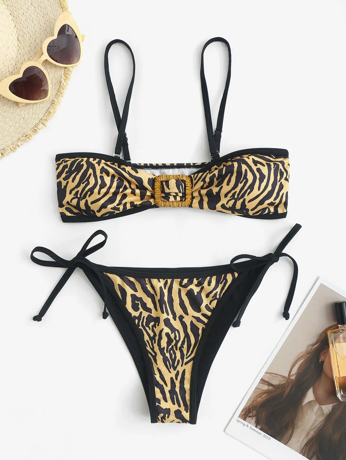 Stilvoller, Eleganter Bikini Mit Leopardenmuster