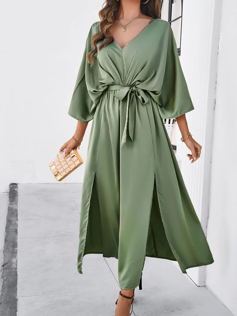Locker Geschnittenes Kleid Mit V-Ausschnitt