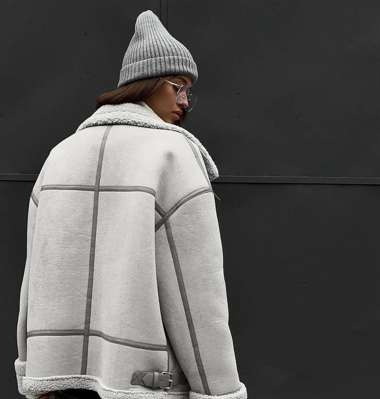 Dicker Wintermantel Mit Stilvollem Design