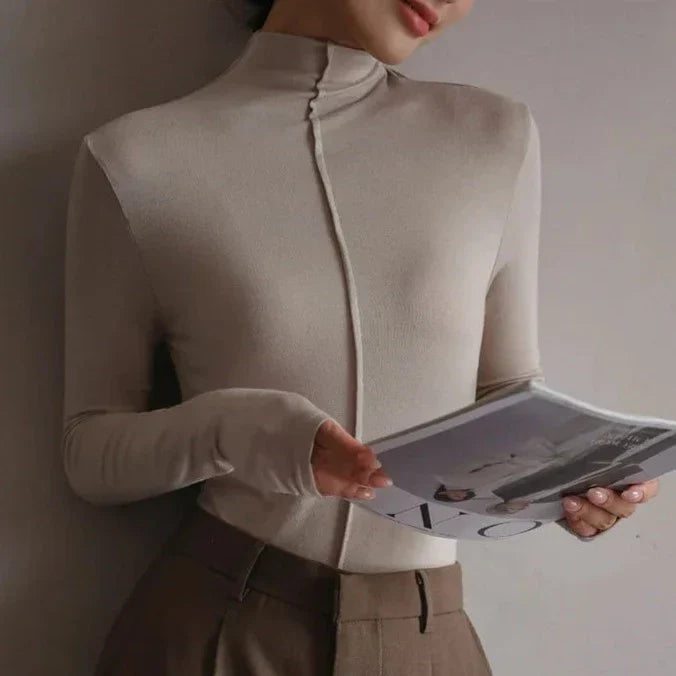 Elegante Design-Bluse İn Schlichter Optik