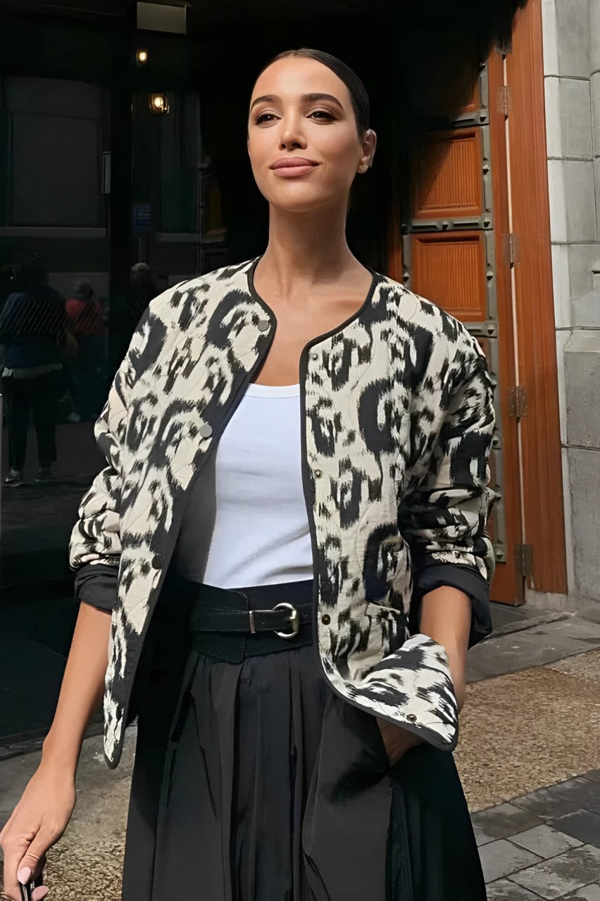 Französische Steppjacke Aus Baumwolle Mit Blumenmuster