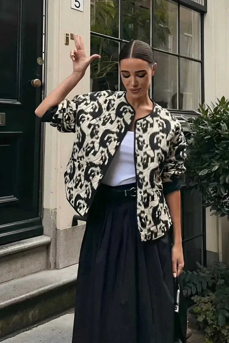 Französische Steppjacke Aus Baumwolle Mit Blumenmuster