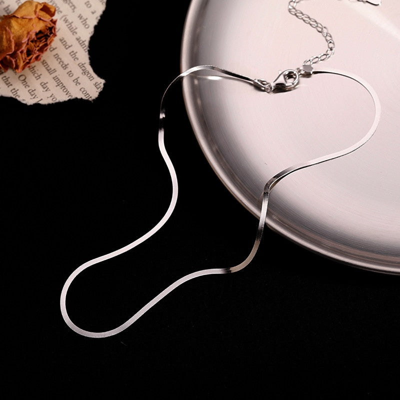 Elegante Schlangenknochenkette Aus Echtem Silber