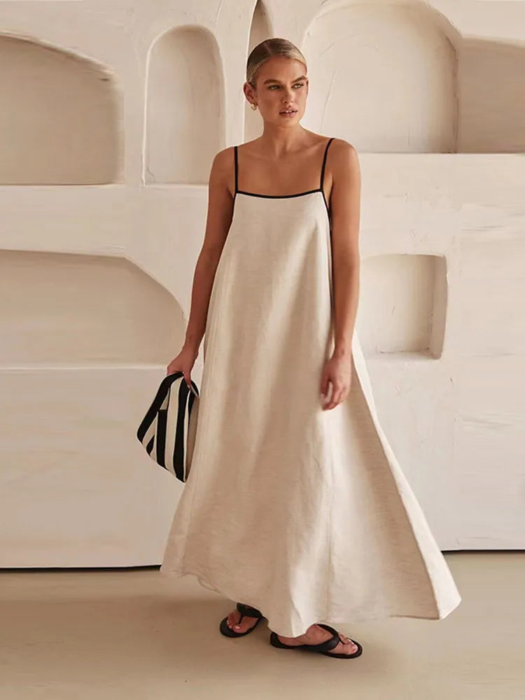 Maxikleid Mit Eckigem Ausschnitt Und Dünnen Trägern