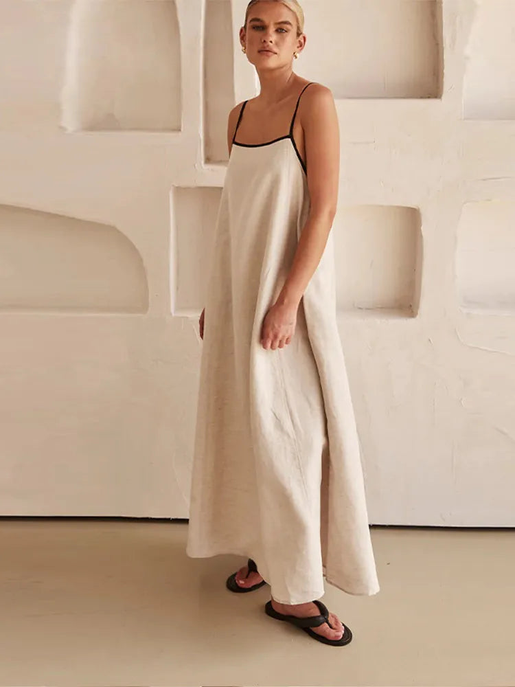 Maxikleid Mit Eckigem Ausschnitt Und Dünnen Trägern