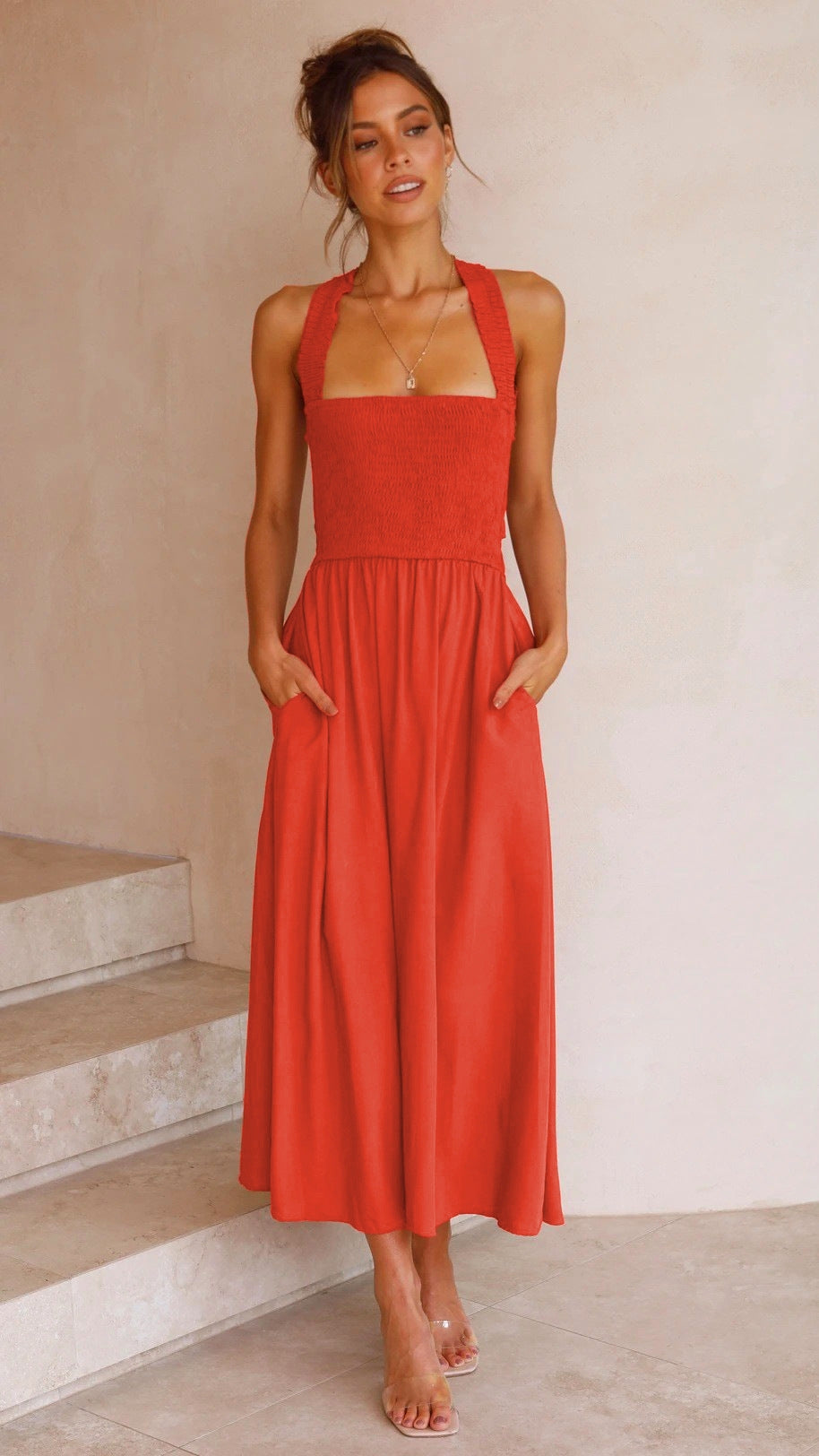 Elegantes Midikleid Mit Quadratischem Ausschnitt