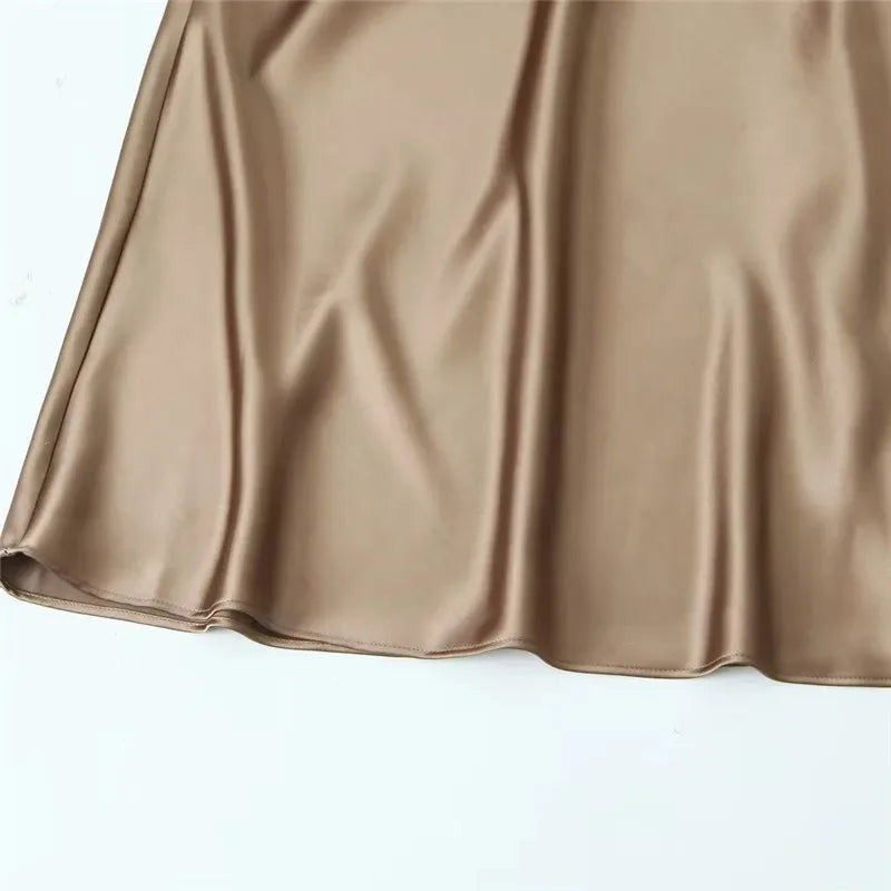 Elegantes Satin-Maxikleid