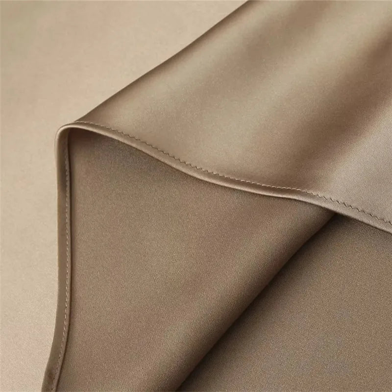 Elegantes Satin-Maxikleid