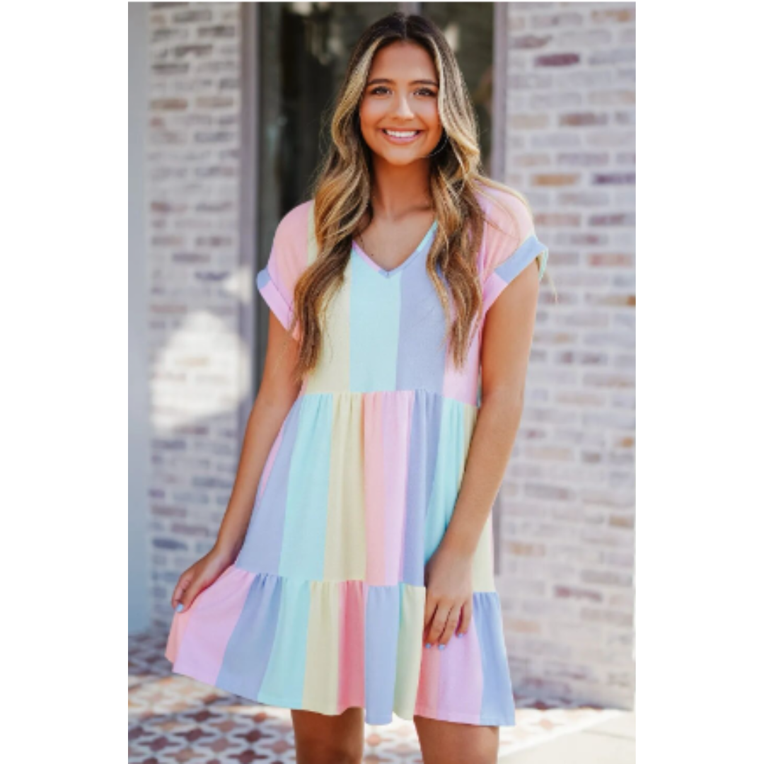 Buntes Midikleid Mit V-Ausschnitt Und Kurzen Ärmeln
