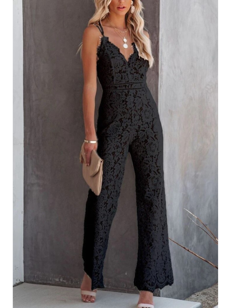 Stilvoller Jumpsuit Mit Tiefem Ausschnitt Und Spitzendetails