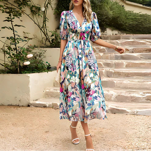 Gemustertes Sommerkleid Mit V-Ausschnitt