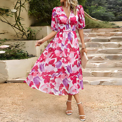 Gemustertes Sommerkleid Mit V-Ausschnitt