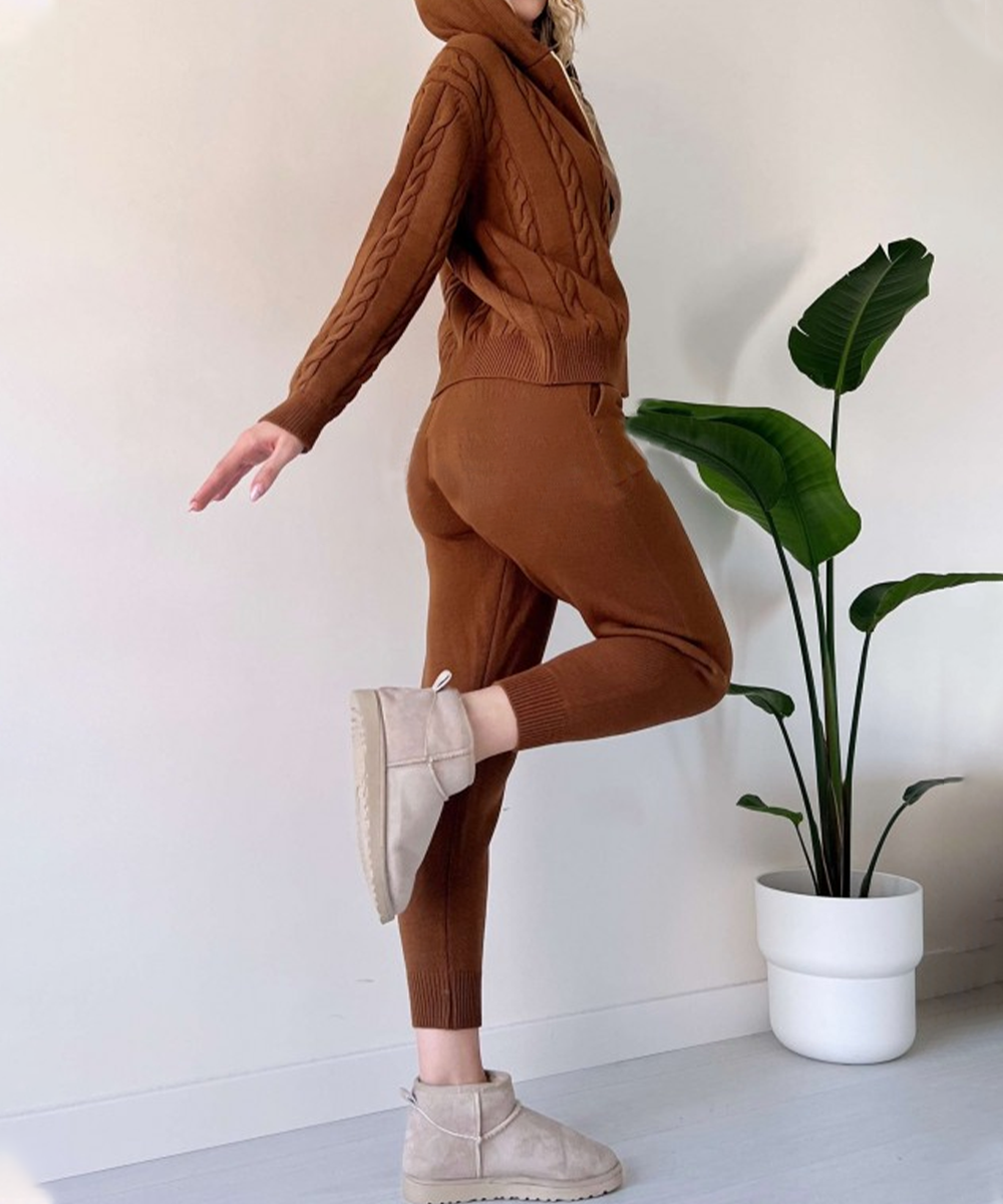 Zweiteiliger Anzug – Gestrickte Kapuzenjacke Und Hose