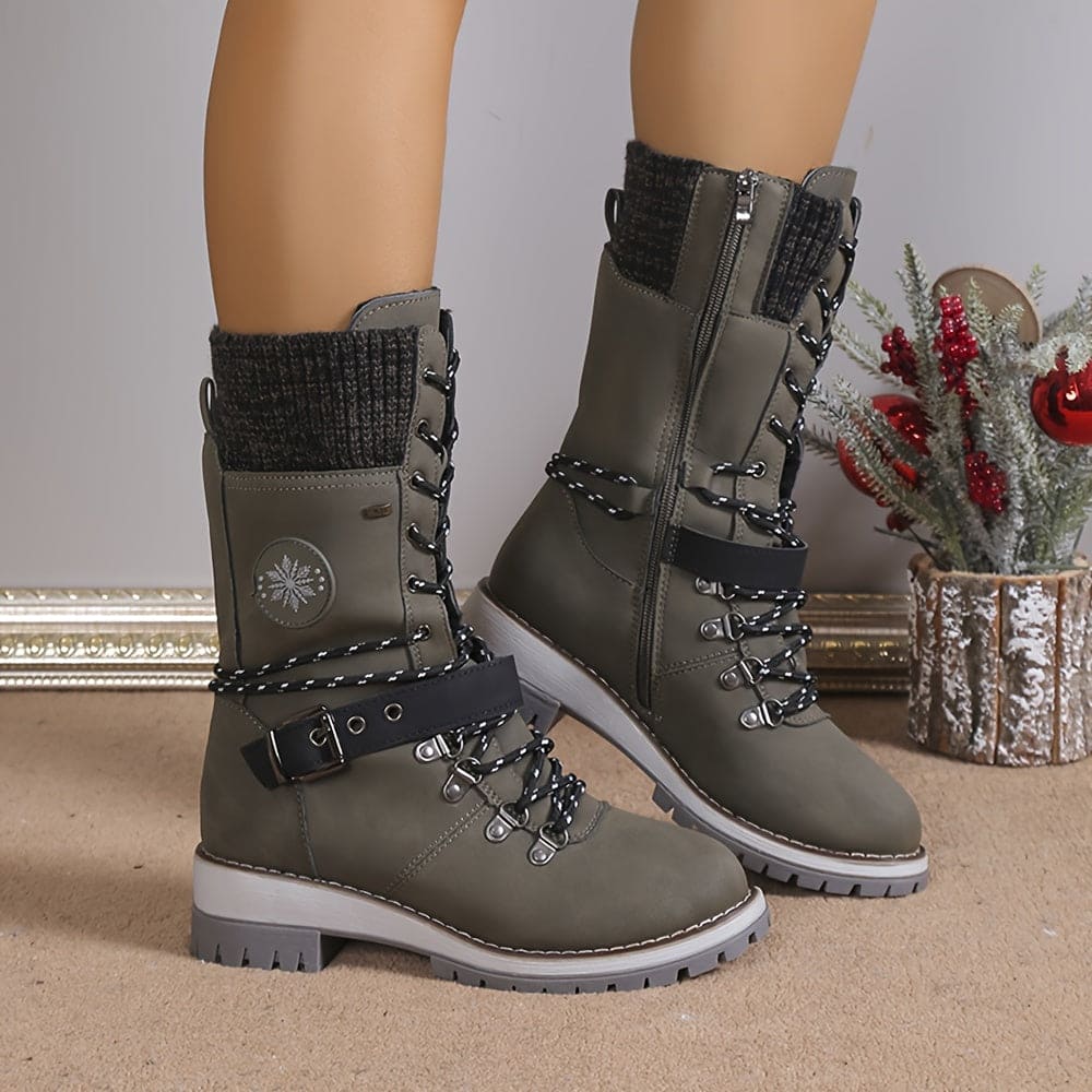 Stilvolle Thermostiefel Mit Strickdetails