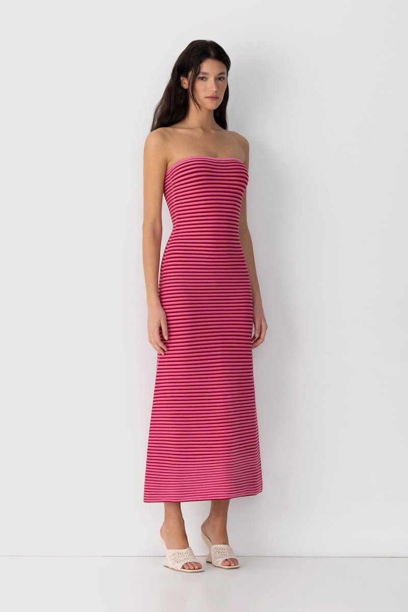 Ärmelloses Gestreiftes Maxikleid Aus Strick