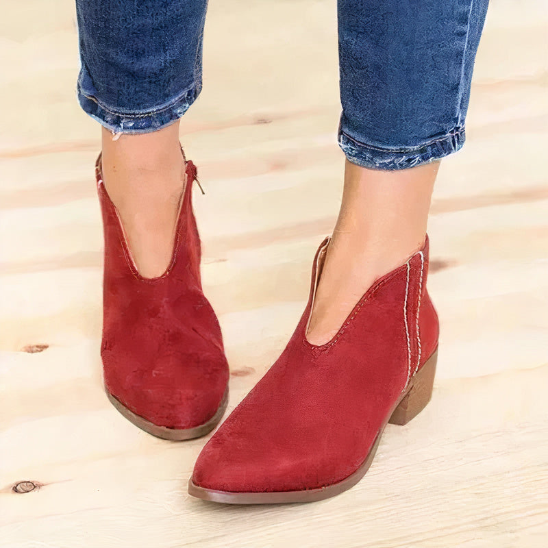 Stiefel Mit Hohem Absatz Und Schmaler Zehenpartie
