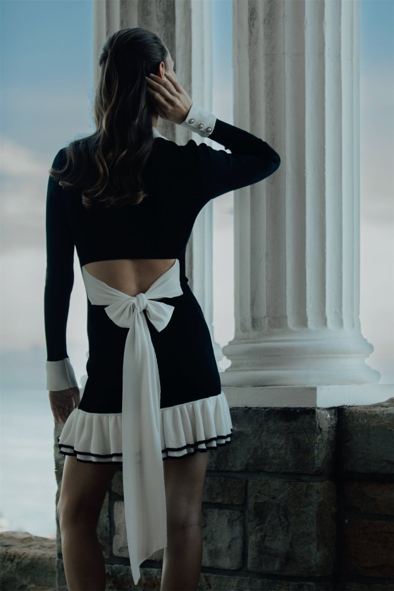 Minikleid Mit Kontrastierender Schleife