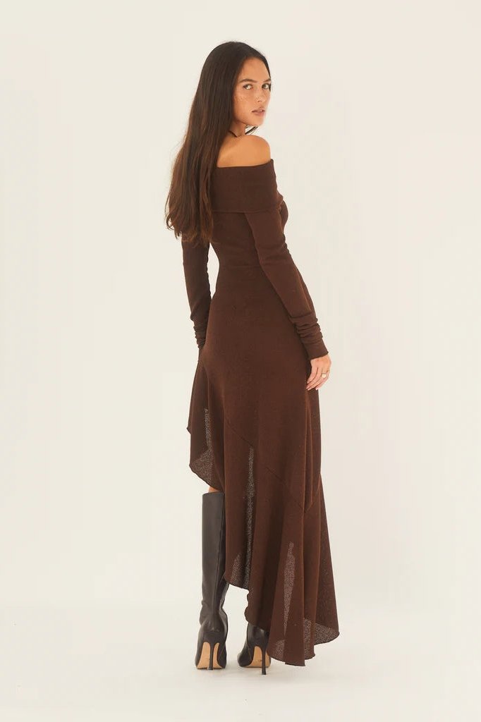 Schulterfreies, Asymmetrisches Midikleid
