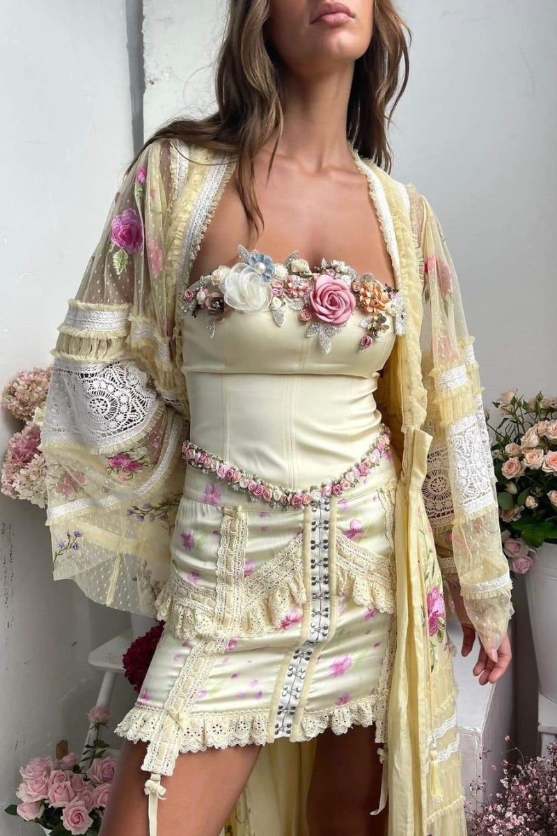 Trägerloses Crop-Top Mit Blumendetail