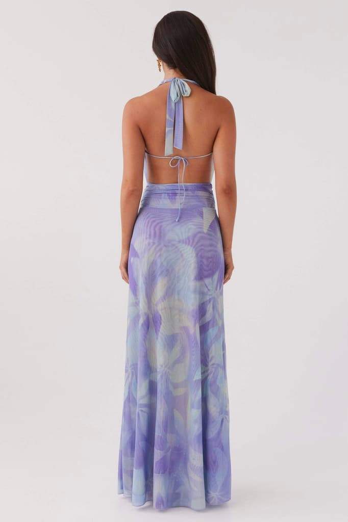 Bedrucktes Neckholder-Maxikleid
