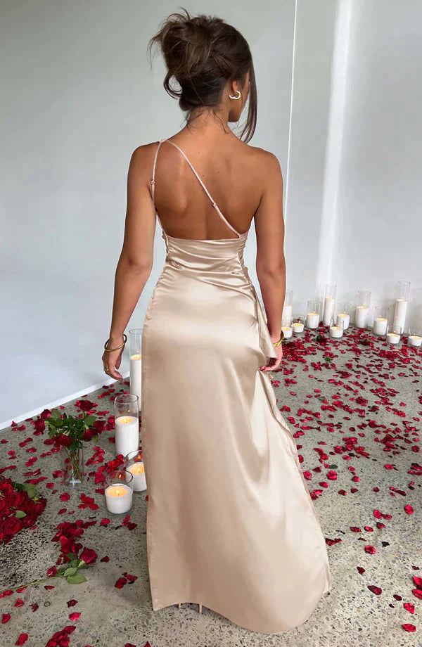 Langes Kleid Für Kreative Frauen