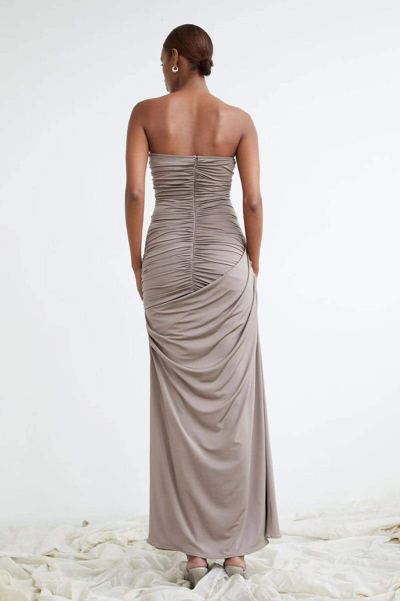 Plissiertes Maxikleid Mit V-Ausschnitt