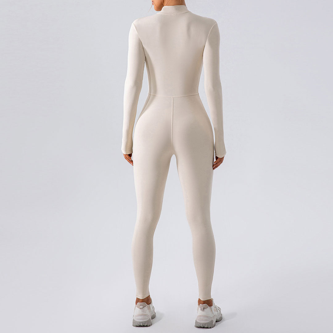 Beigefarbener, Sportlicher Yoga-Jumpsuit Mit Halbem Kragen Und Reißverschluss Und Langen Ärmeln