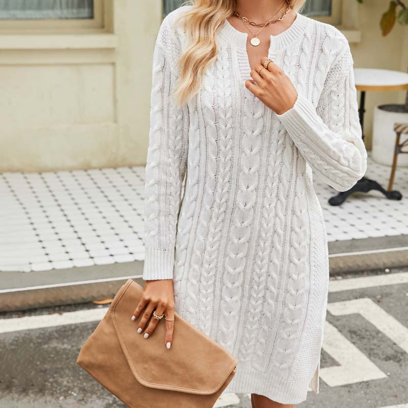 Bequemes Strickkleid Mit Streifenmuster