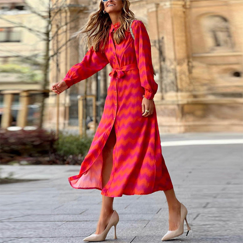 Schickes Midikleid Mit Halben Ärmeln Und Print