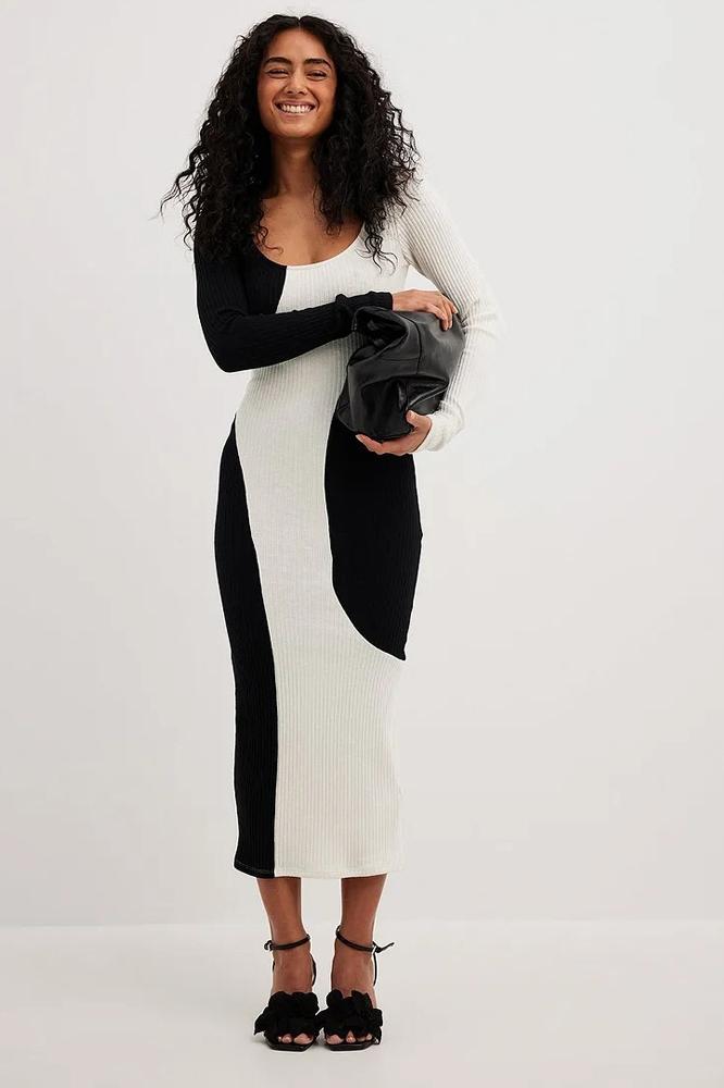 Rippstrickkleid Mit Abstraktem Muster