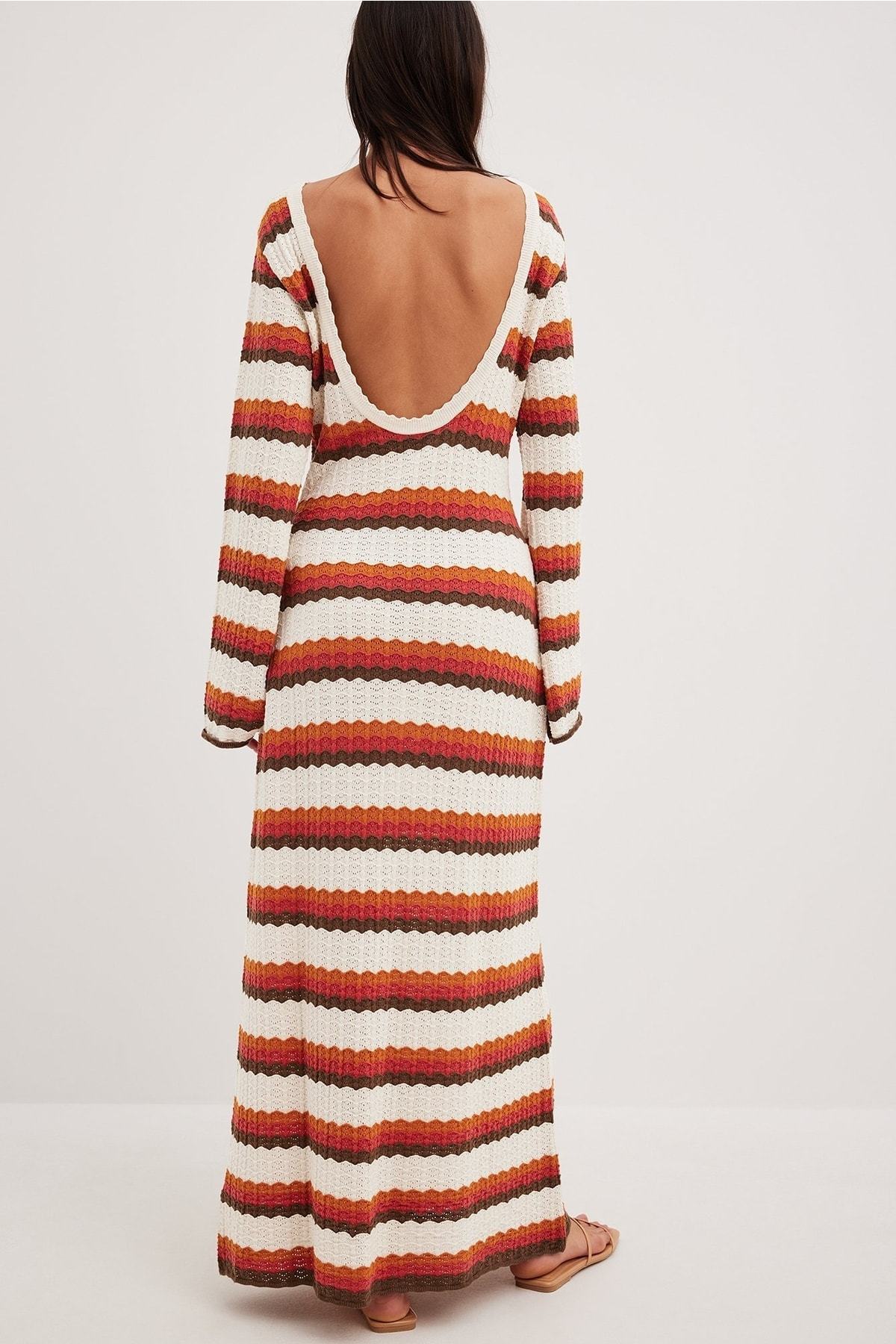 Rückenfreies Maxi-Strickkleid Mit Zickzack-Muster Und Kreuzmuster