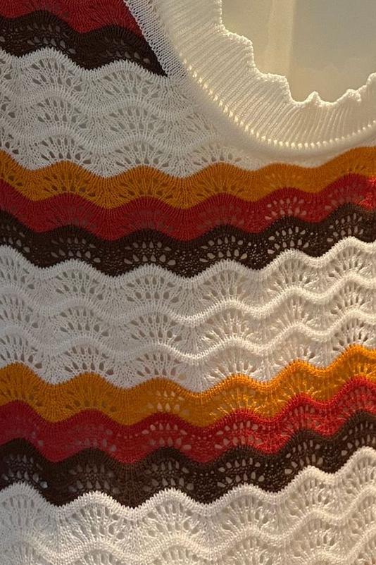 Rückenfreies Maxi-Strickkleid Mit Zickzack-Muster Und Kreuzmuster