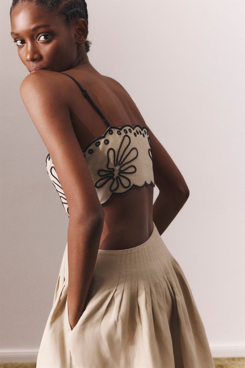 Midikleid Mit Cutout-Detail Und Rückenfrei
