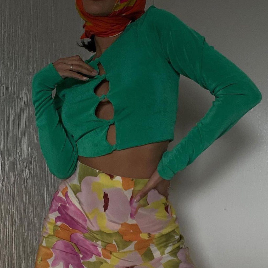 Stilvolles Grünes Crop-Top Mit Rundhalsausschnitt Und Knöpfen Und Langen Ärmeln