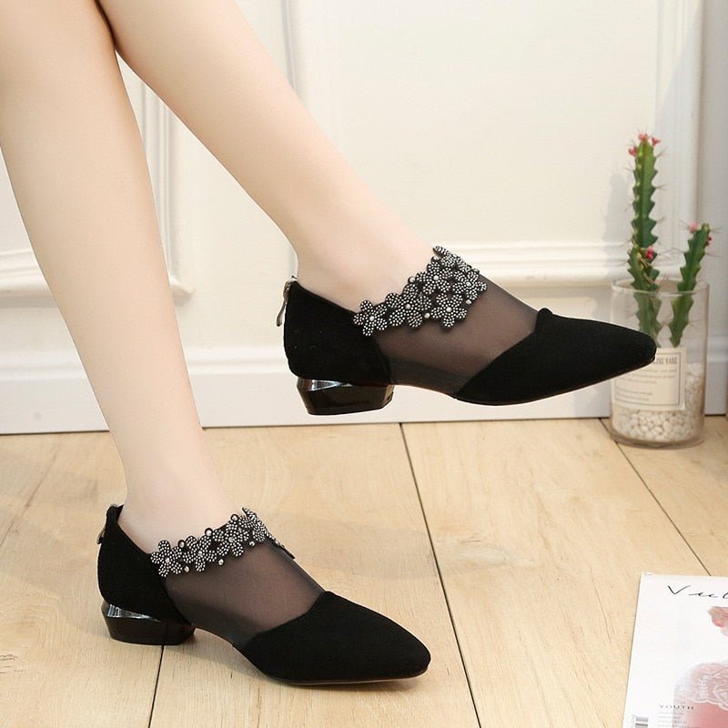 Stilvolle Transparente High Heels Mit Detaillierten Details
