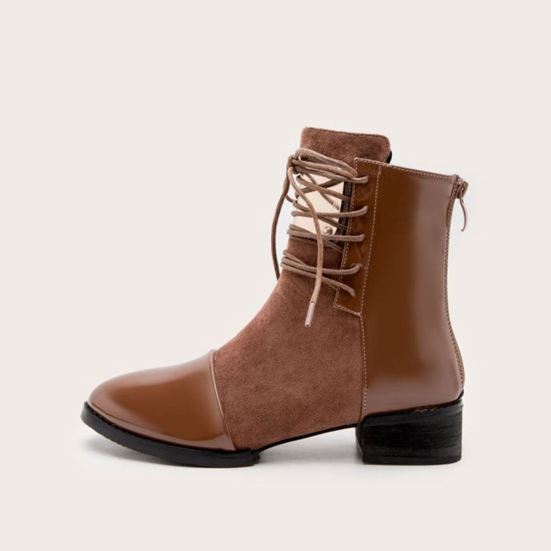 Braune Schnürstiefel Aus Kunstleder Mit Kontrastierendem Metall-Accessoire