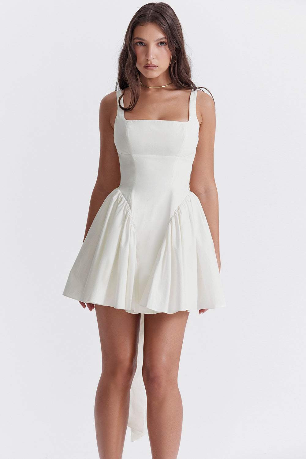 Rückenfreies Minikleid Mit Schleife