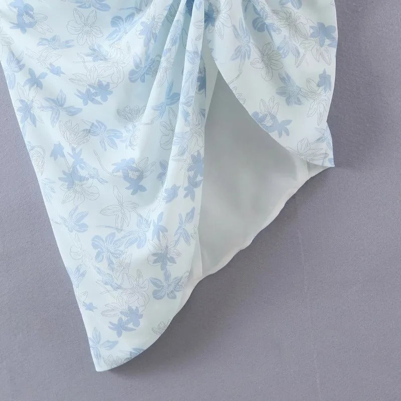 Tief Ausgeschnittenes Midikleid Mit Blumenmuster Und Schlitz