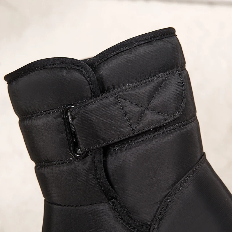 Dicke Plüsch-Winterstiefel